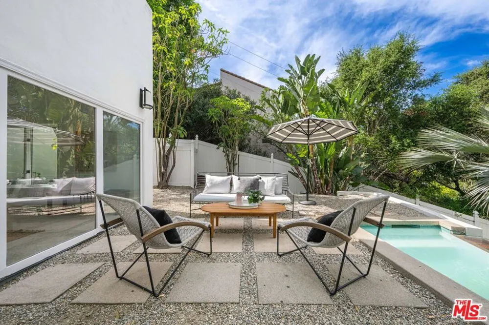 6969 Woodrow Wilson Drive Los Angeles, CA 90068