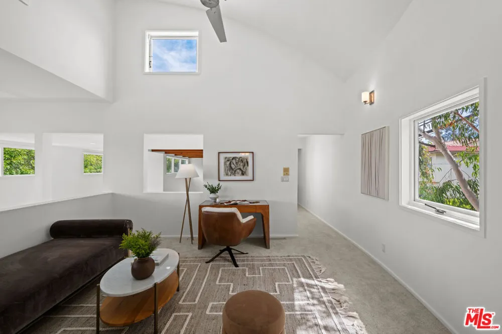 6969 Woodrow Wilson Drive Los Angeles, CA 90068