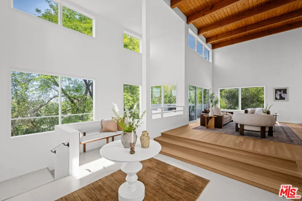 6969 Woodrow Wilson Drive Los Angeles, CA 90068