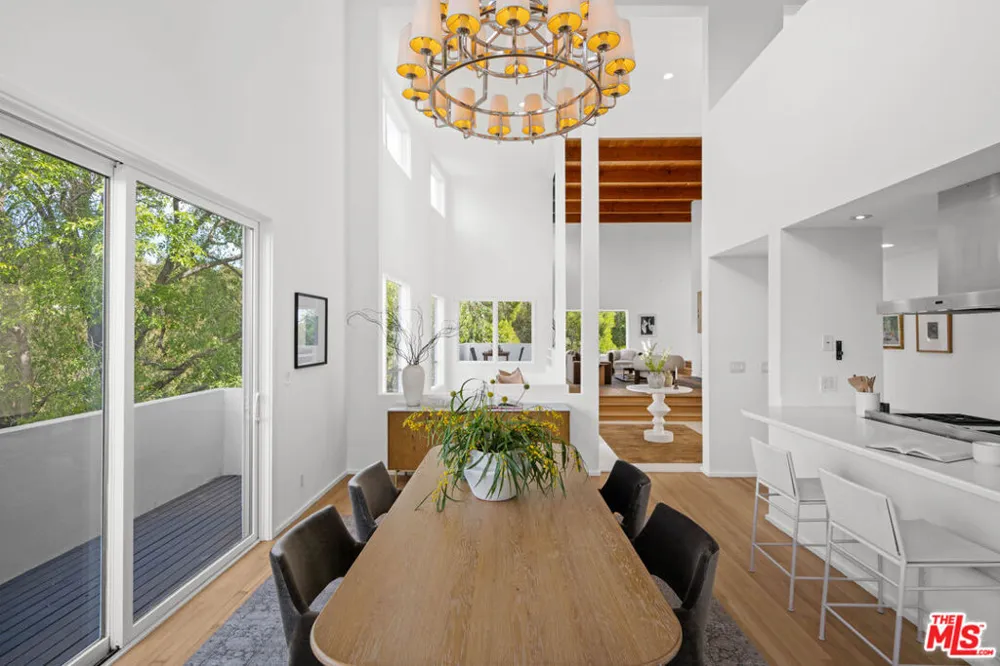 6969 Woodrow Wilson Drive Los Angeles, CA 90068