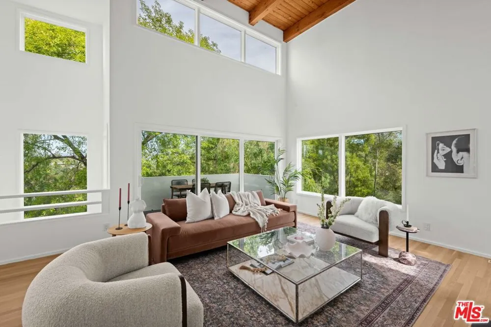 6969 Woodrow Wilson Drive Los Angeles, CA 90068