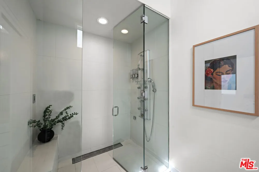 6969 Woodrow Wilson Drive Los Angeles, CA 90068