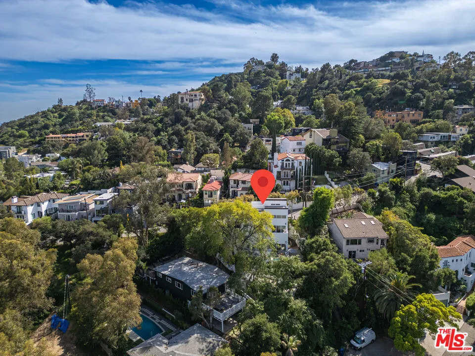 6969 Woodrow Wilson Drive Los Angeles, CA 90068