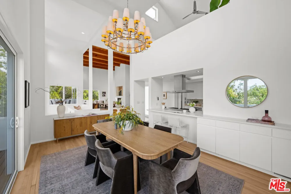 6969 Woodrow Wilson Drive Los Angeles, CA 90068