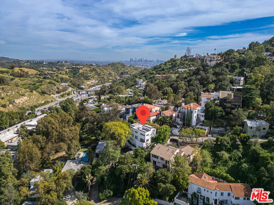6969 Woodrow Wilson Drive Los Angeles, CA 90068