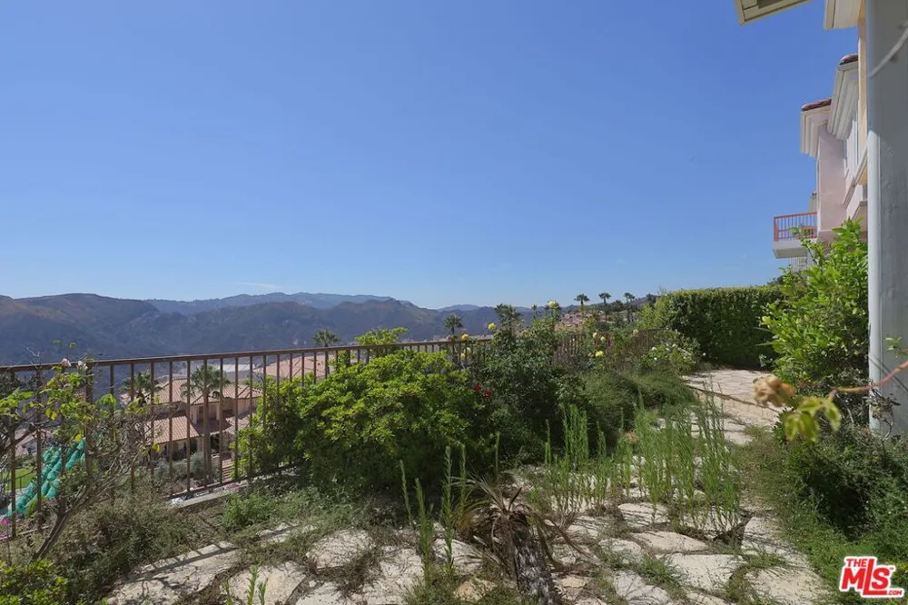 1492 Paseo De Oro Los Angeles, CA 90272