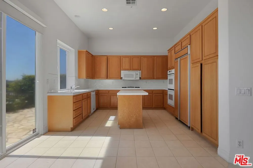 1492 Paseo De Oro Los Angeles, CA 90272