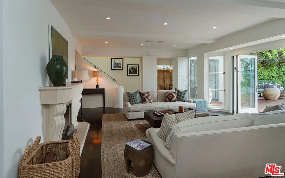 12307 7th Helena Drive Los Angeles, CA 90049
