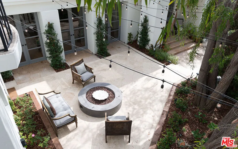 12307 7th Helena Drive Los Angeles, CA 90049