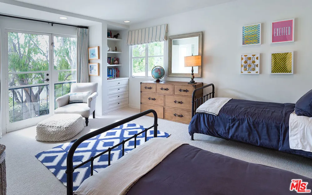 12307 7th Helena Drive Los Angeles, CA 90049