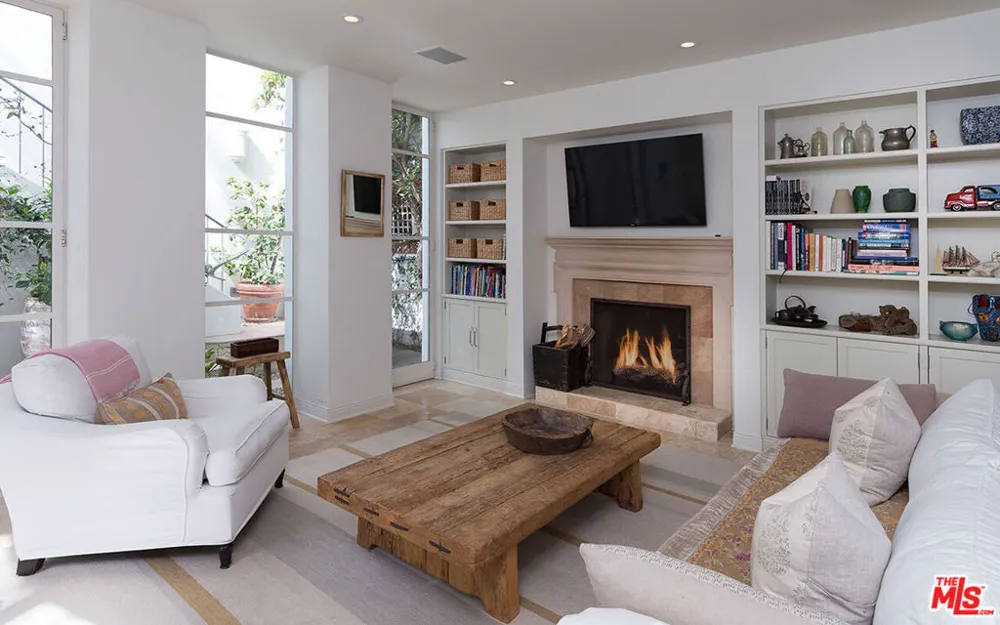 12307 7th Helena Drive Los Angeles, CA 90049
