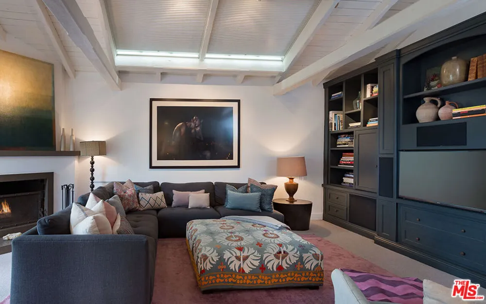 12307 7th Helena Drive Los Angeles, CA 90049