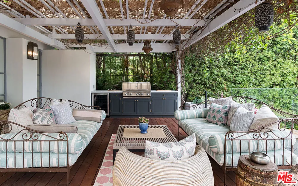 12307 7th Helena Drive Los Angeles, CA 90049