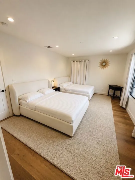 6112 Maryland Drive Los Angeles, CA 90048
