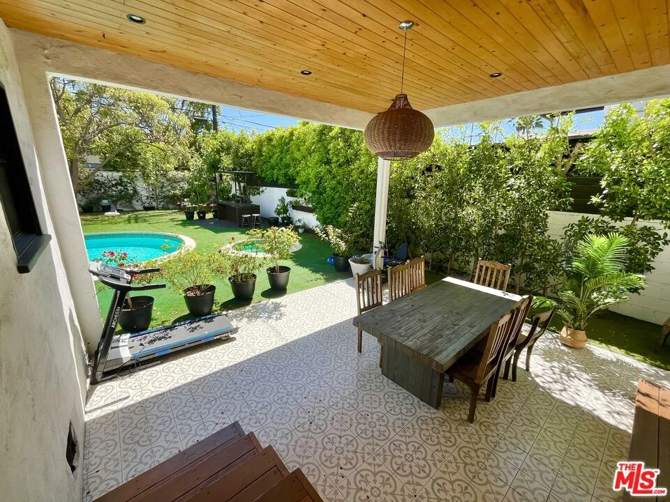 6112 Maryland Drive Los Angeles, CA 90048