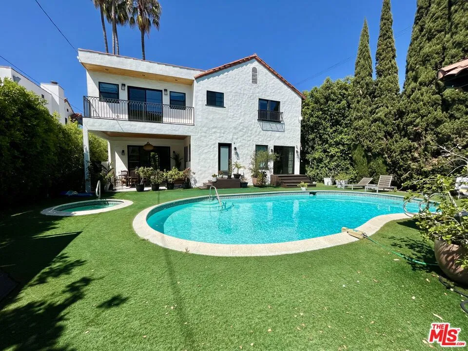 6112 Maryland Drive Los Angeles, CA 90048