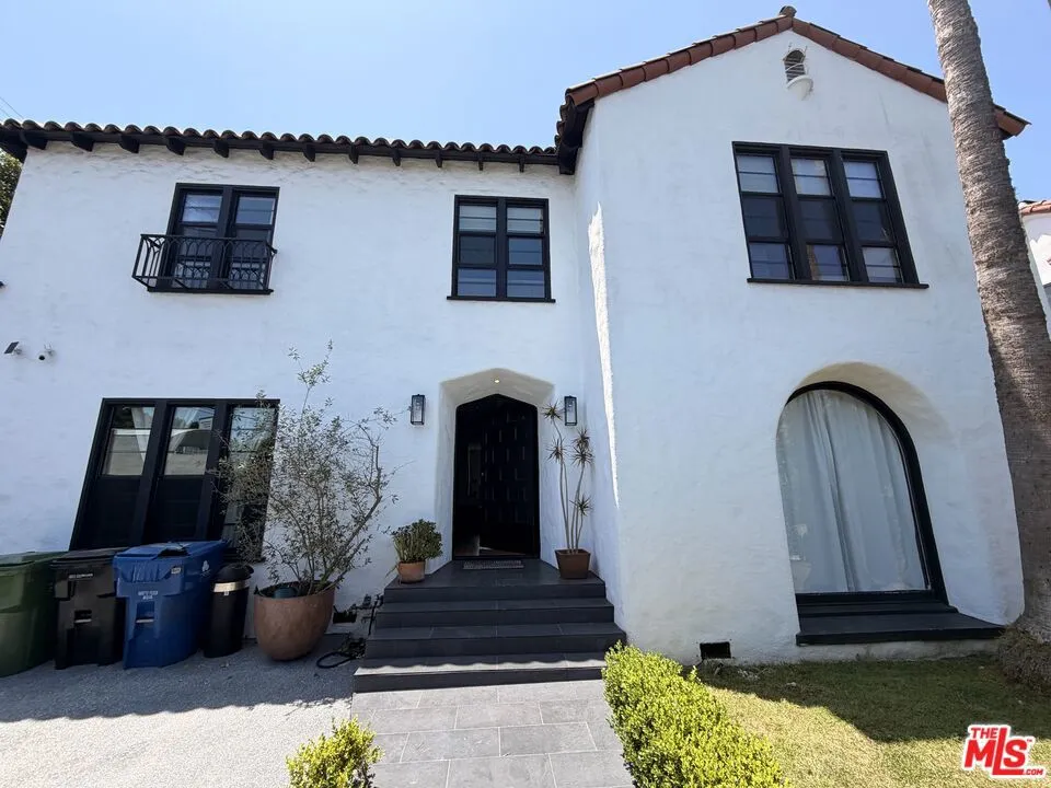 6112 Maryland Drive Los Angeles, CA 90048