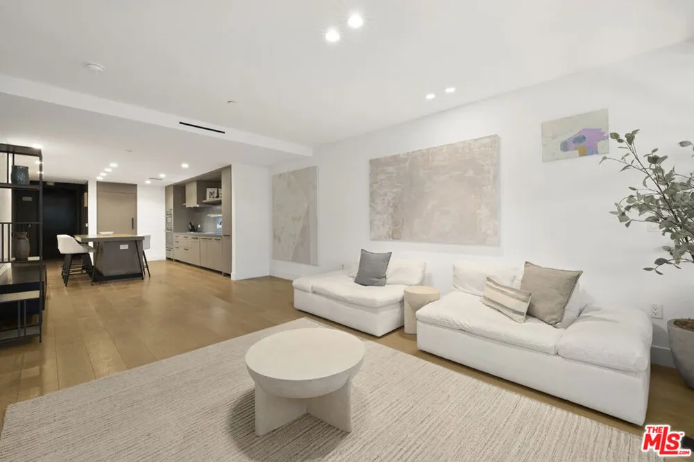 10777 Wilshire Boulevard #207 Los Angeles, CA 90024