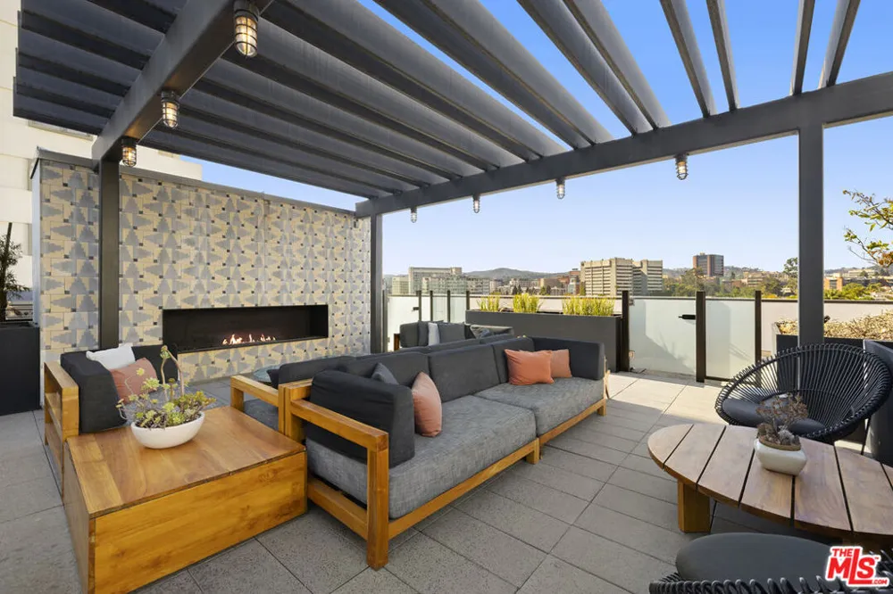 10777 Wilshire Boulevard #207 Los Angeles, CA 90024