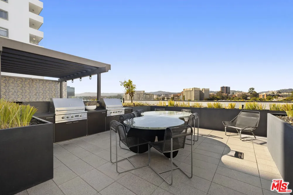 10777 Wilshire Boulevard #207 Los Angeles, CA 90024