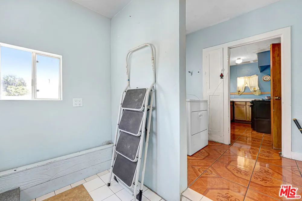 549 Hargrave Street Inglewood, CA 90302