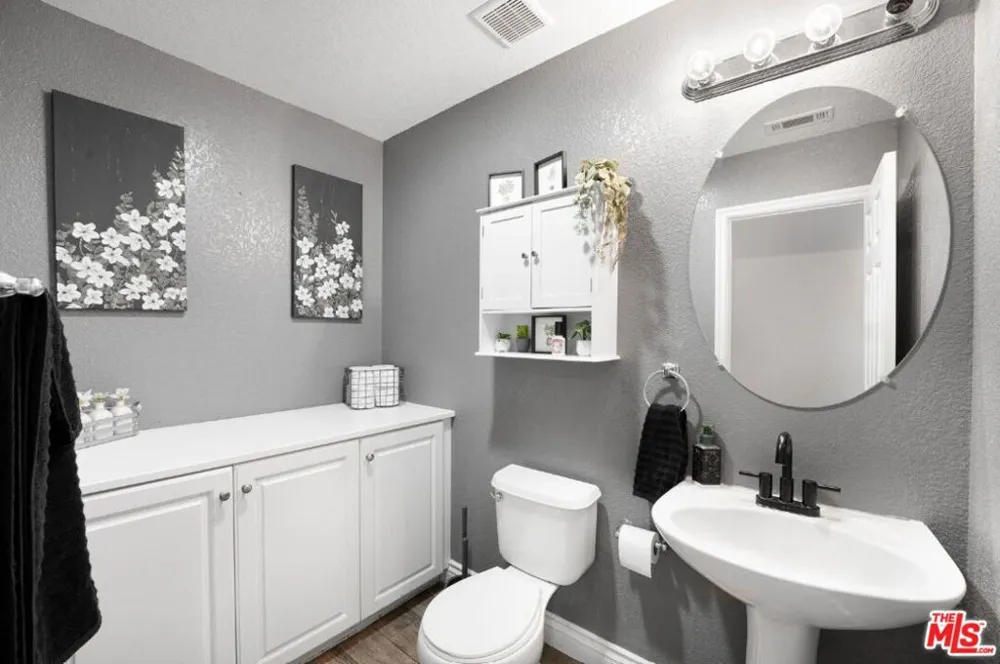 3056 Janine Avenue Rosamond, CA 93560