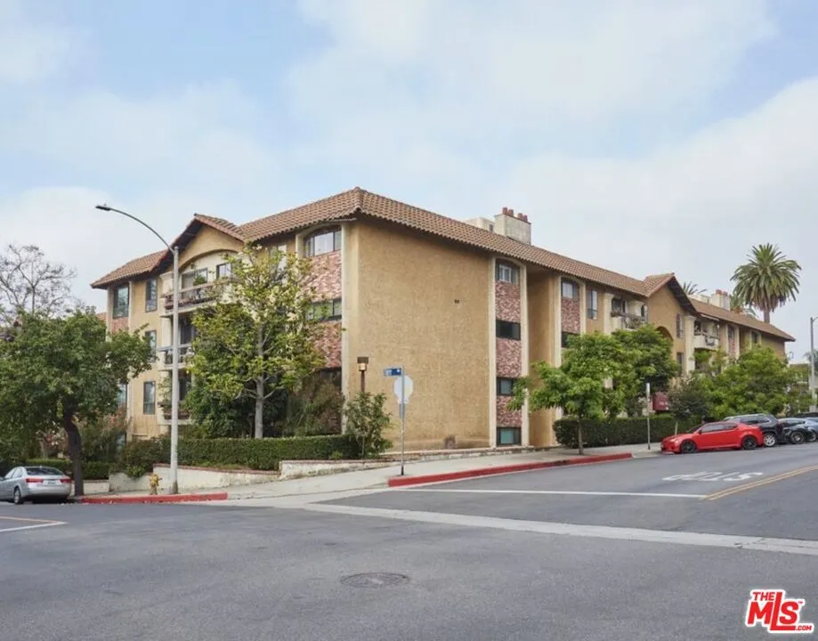 7300 Franklin Avenue #346 Los Angeles, CA 90046