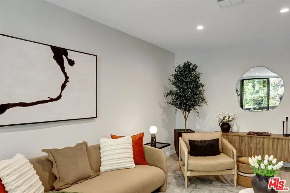 7300 Franklin Avenue #346 Los Angeles, CA 90046