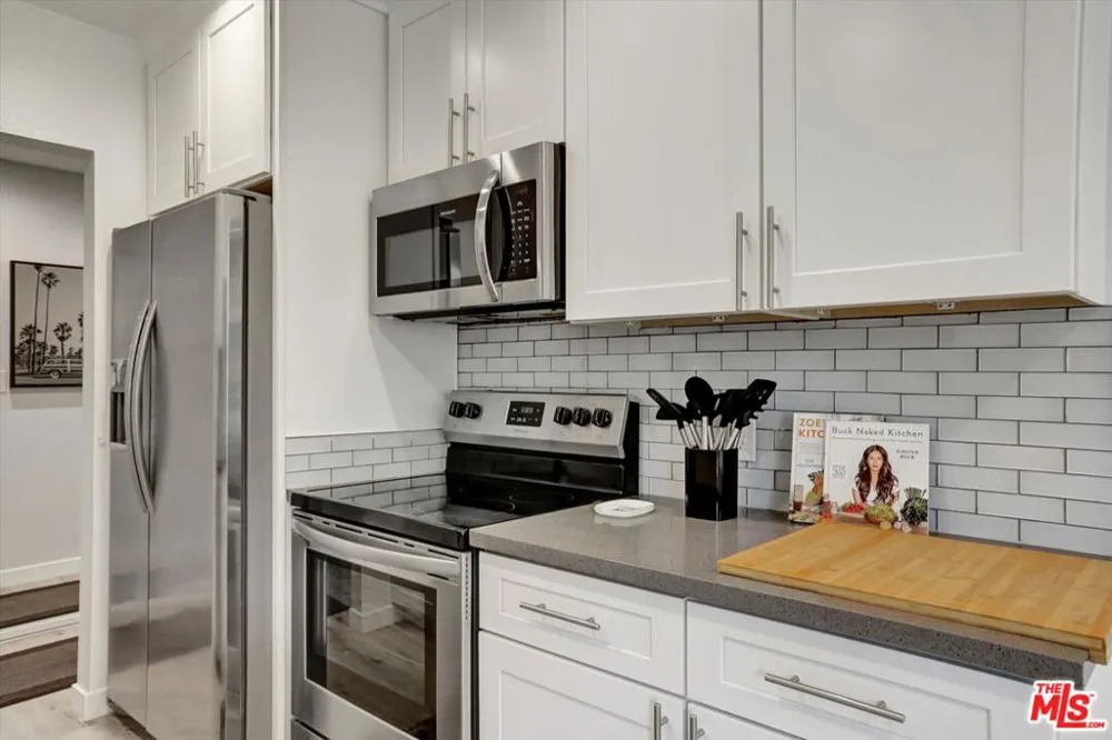 7300 Franklin Avenue #346 Los Angeles, CA 90046