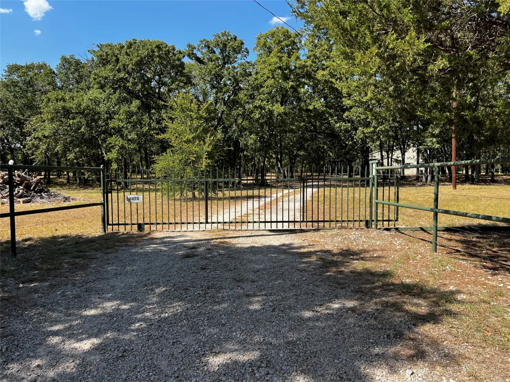 6070 County Road 4068 Kemp, TX 75143