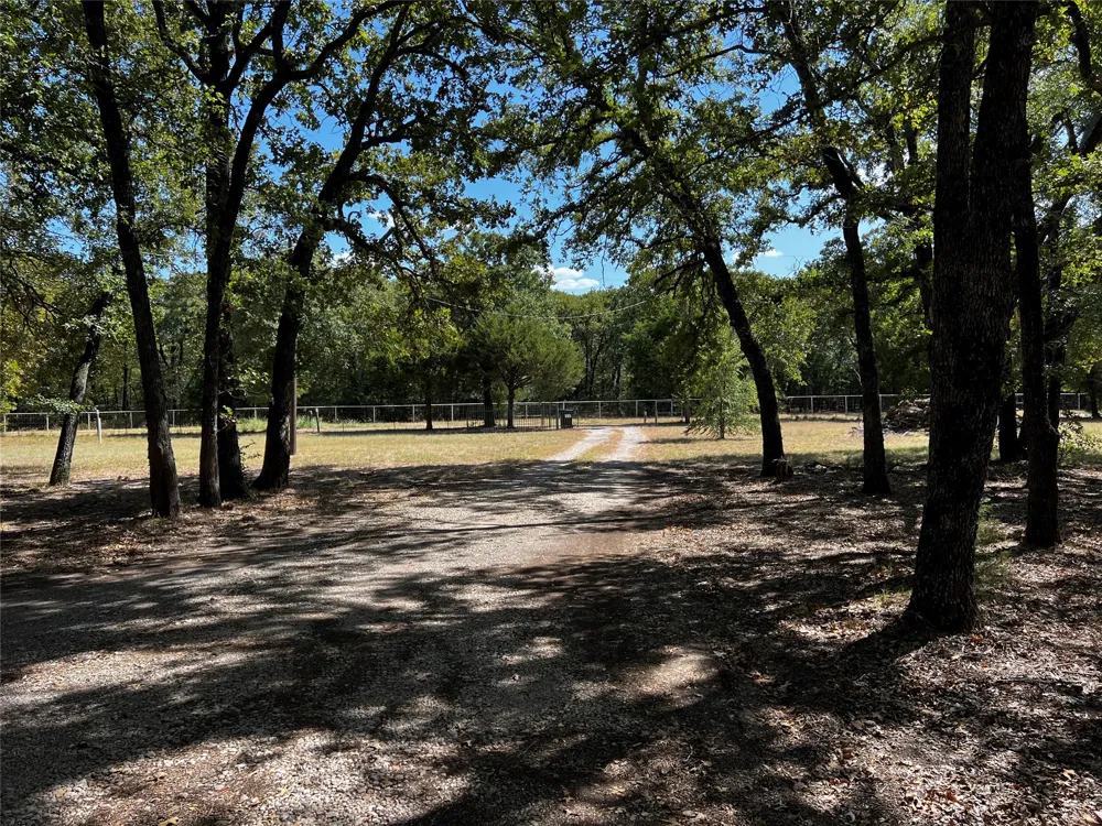 6070 County Road 4068 Kemp, TX 75143