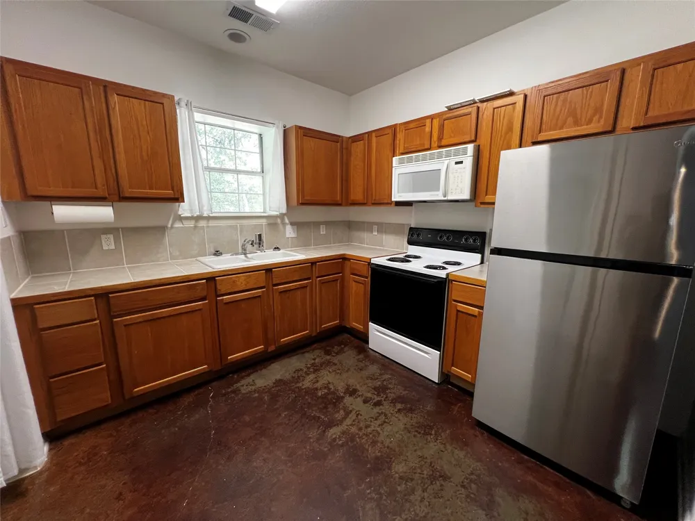 6070 County Road 4068 Kemp, TX 75143