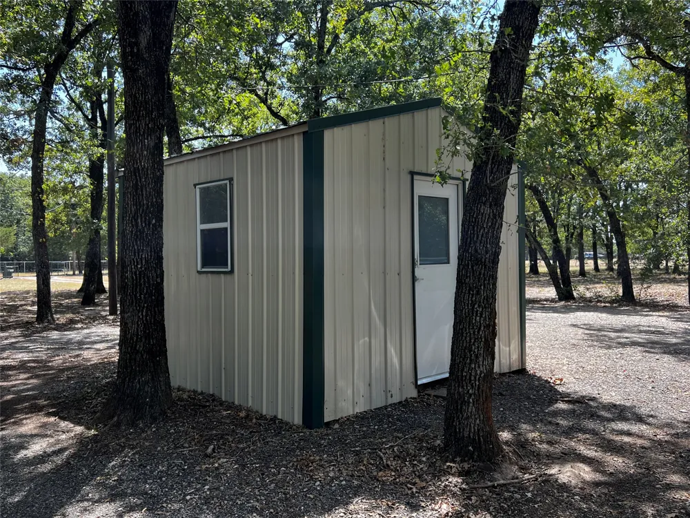 6070 County Road 4068 Kemp, TX 75143
