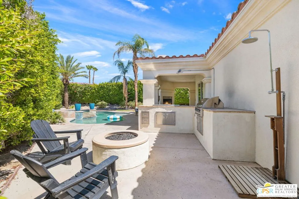 1420 Lorena Way Palm Springs, CA 92262
