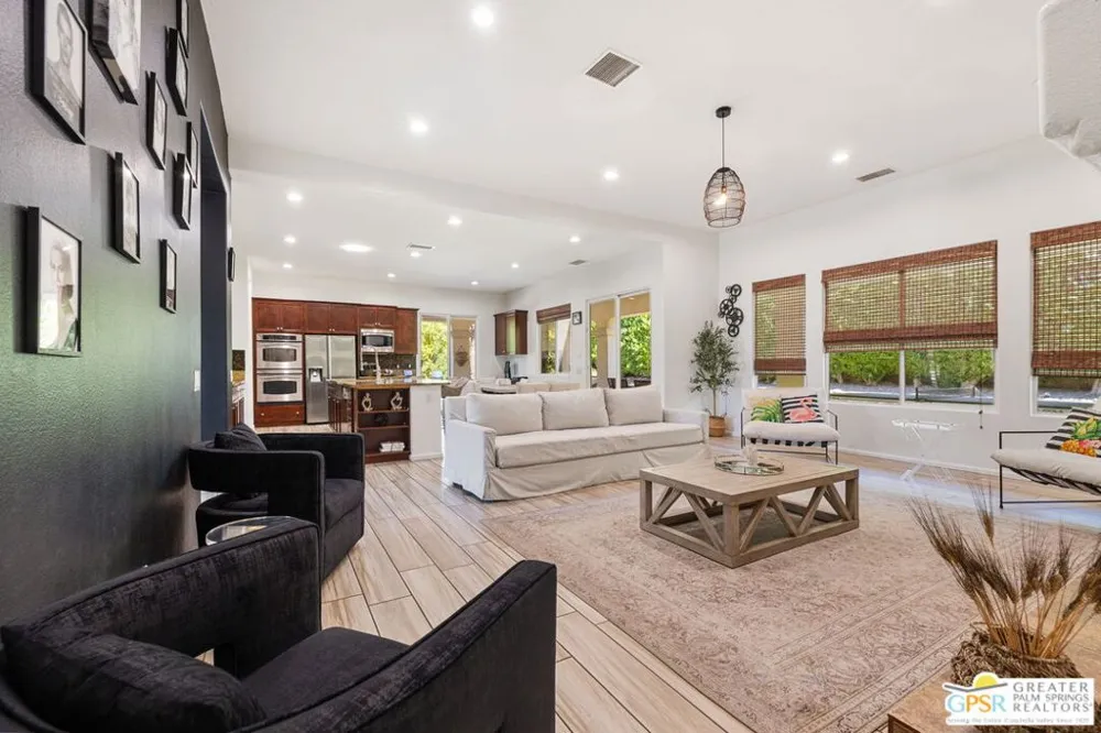 1420 Lorena Way Palm Springs, CA 92262