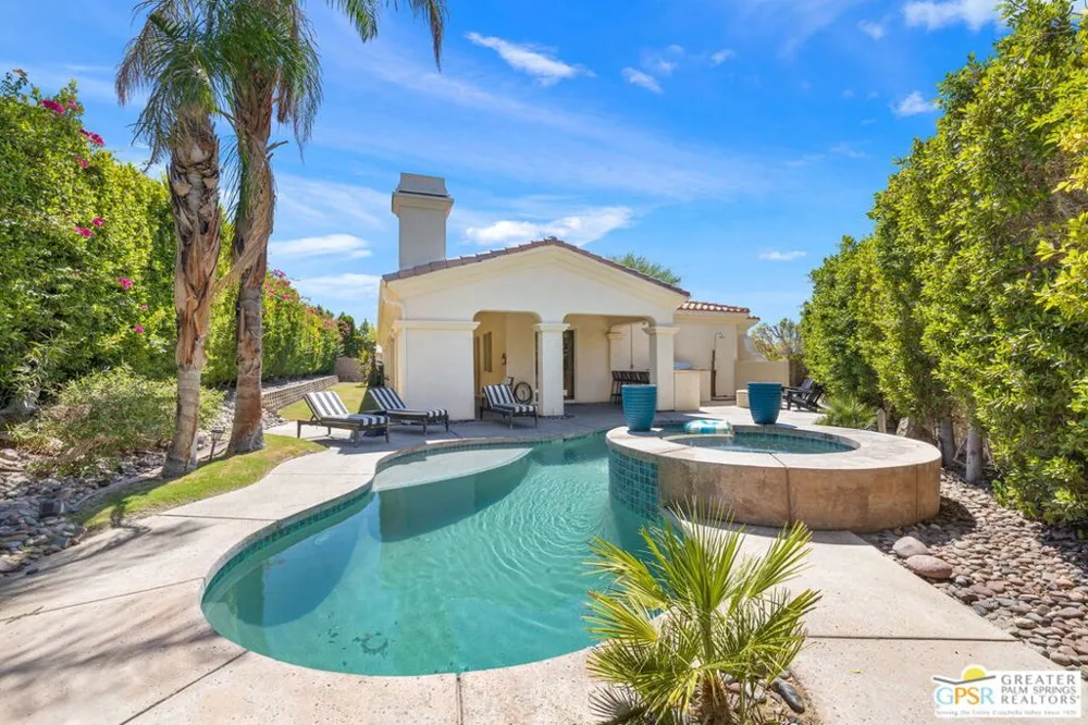 1420 Lorena Way Palm Springs, CA 92262