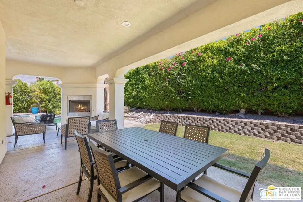 1420 Lorena Way Palm Springs, CA 92262