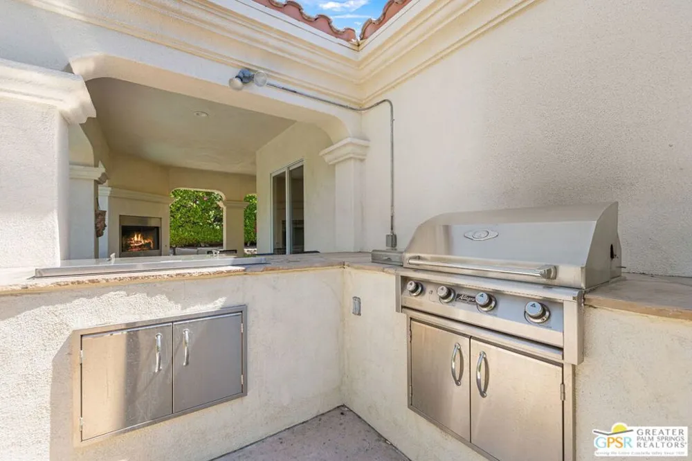 1420 Lorena Way Palm Springs, CA 92262