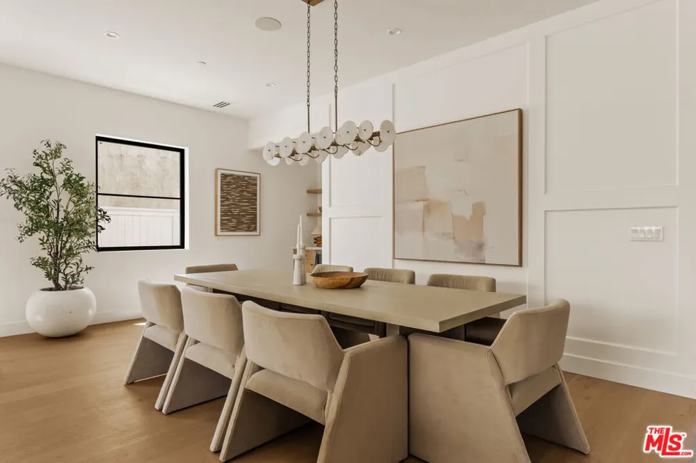 8346 Mcconnell Westchester, CA 90045