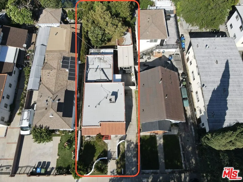 3223 Perlita Avenue Los Angeles, CA 90039