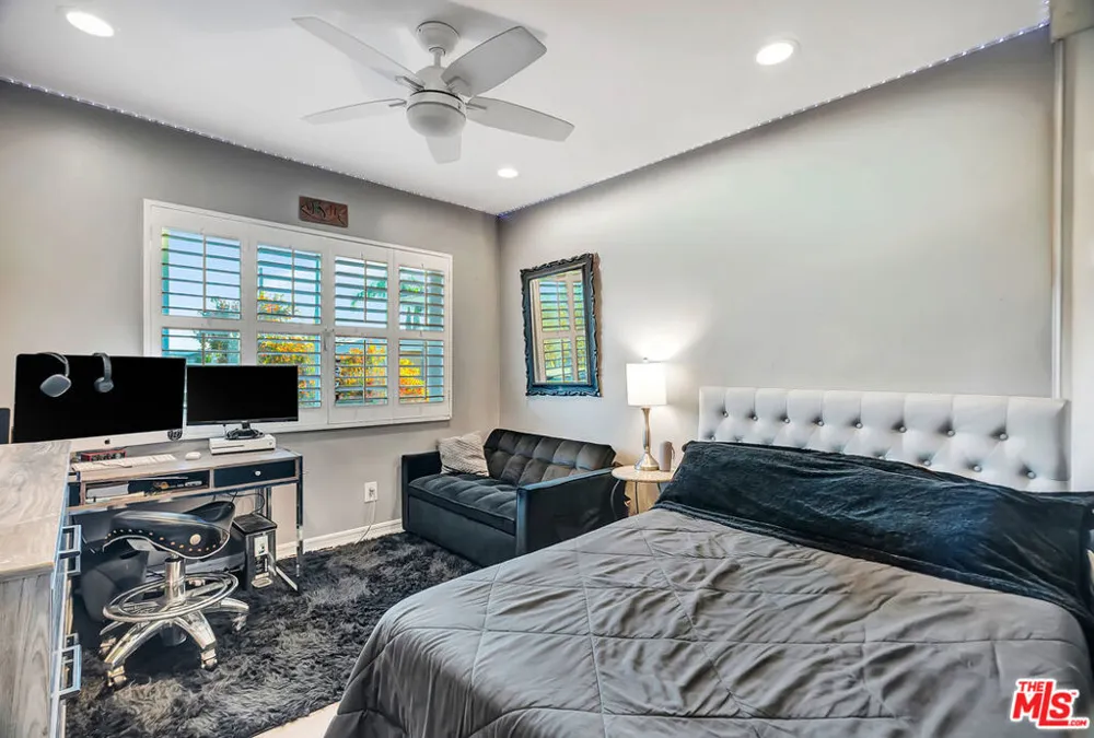 20241 Baltar Street Winnetka, CA 91306
