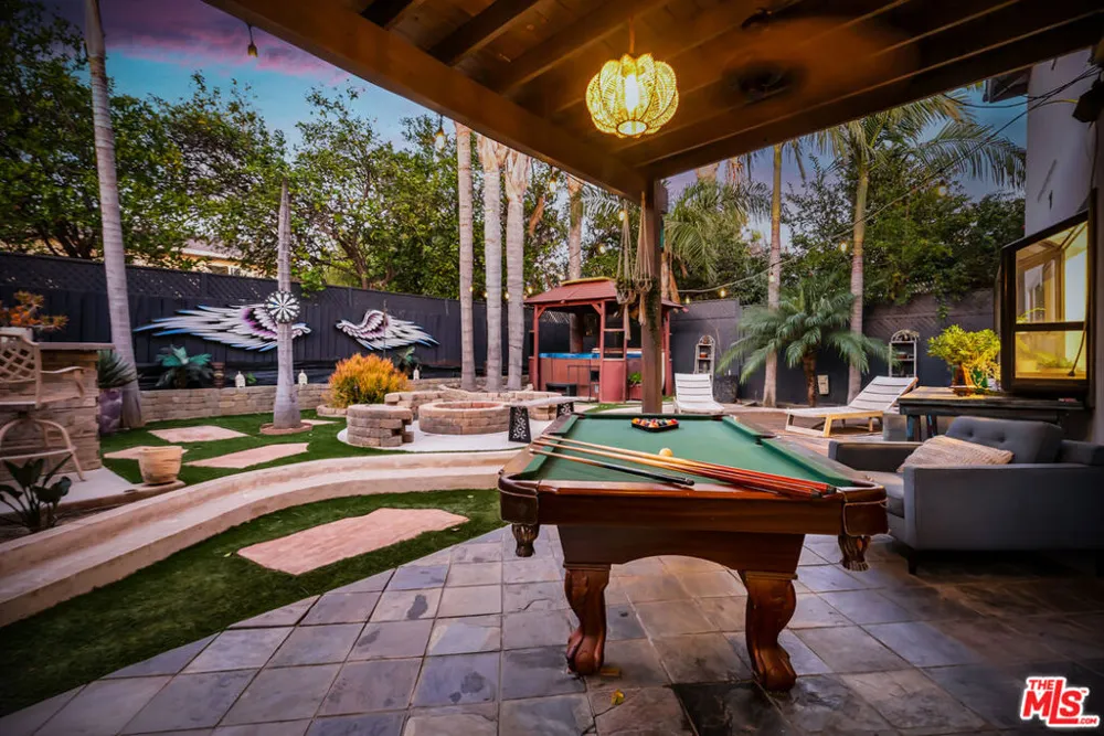 20241 Baltar Street Winnetka, CA 91306