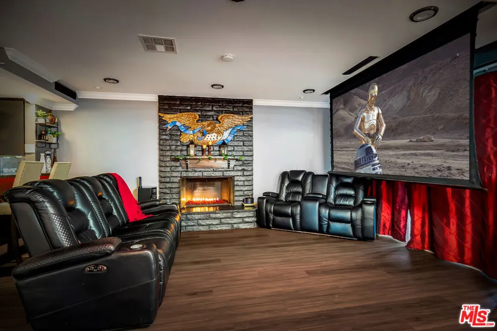 20241 Baltar Street Winnetka, CA 91306