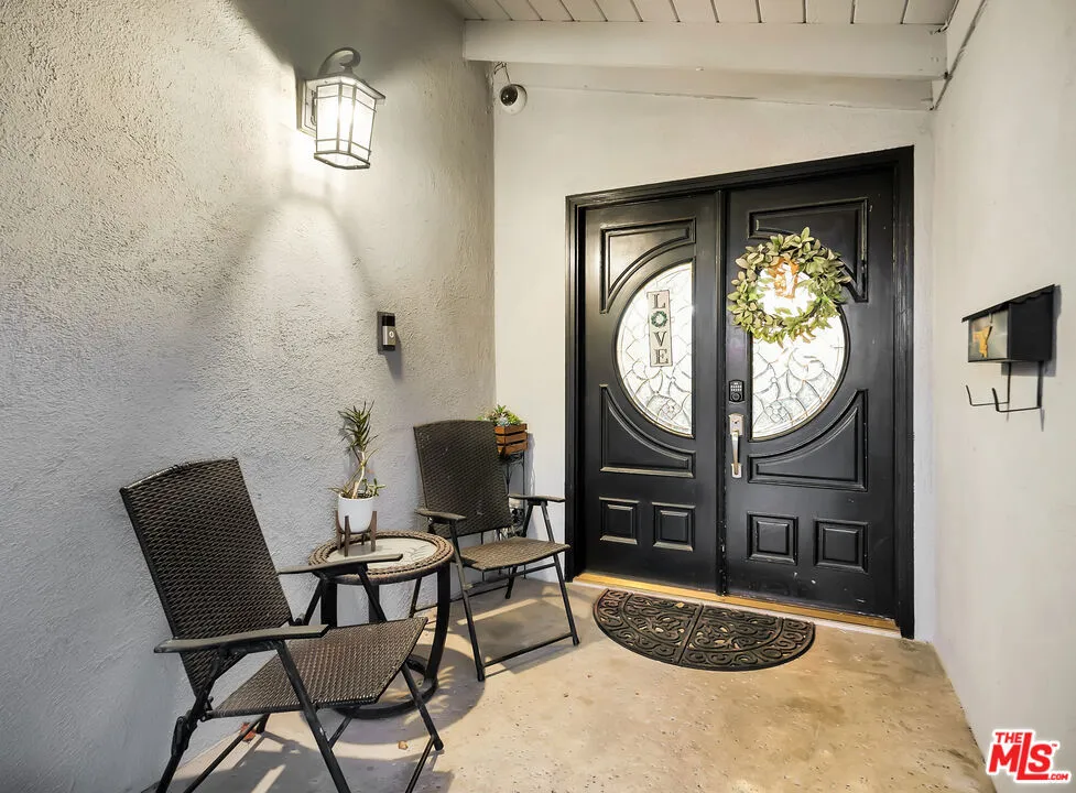 20241 Baltar Street Winnetka, CA 91306