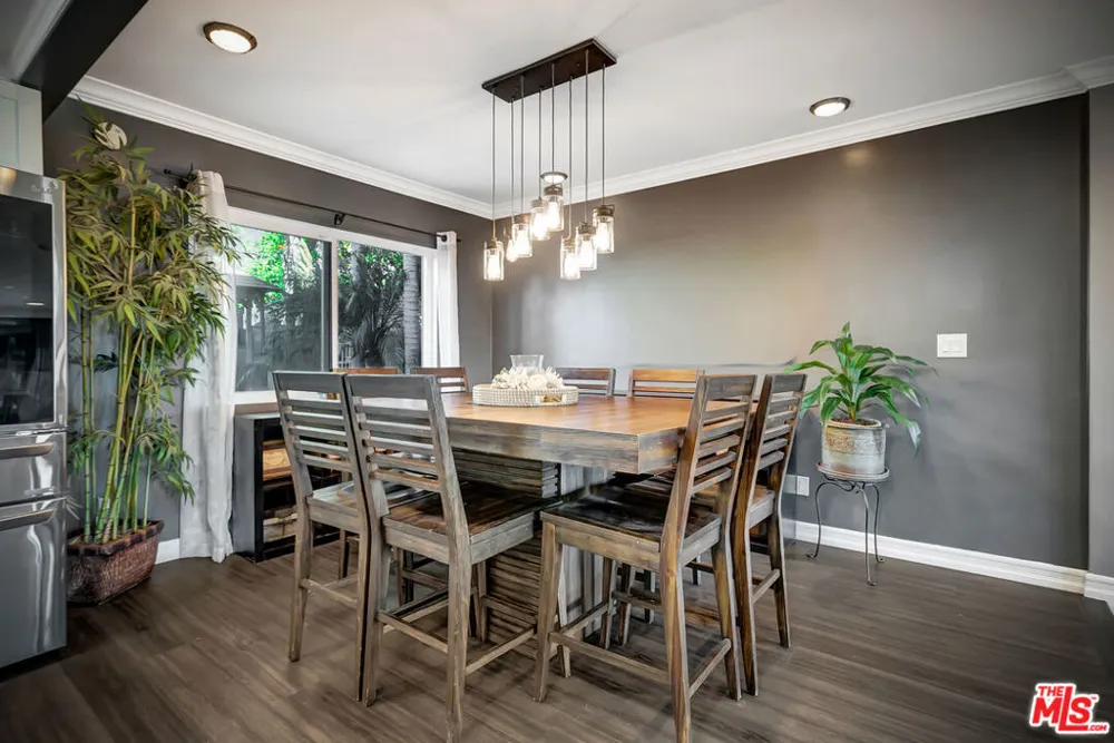 20241 Baltar Street Winnetka, CA 91306