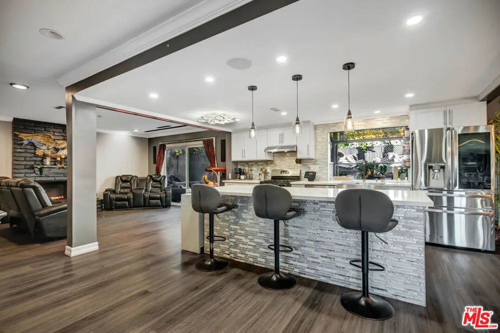 20241 Baltar Street Winnetka, CA 91306