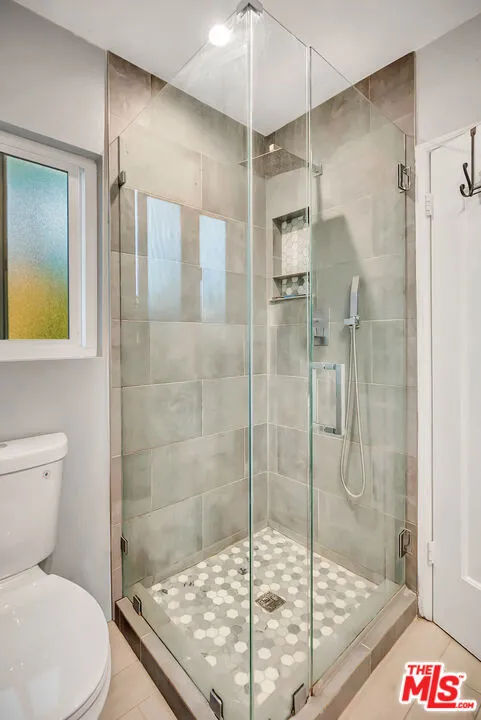 20241 Baltar Street Winnetka, CA 91306