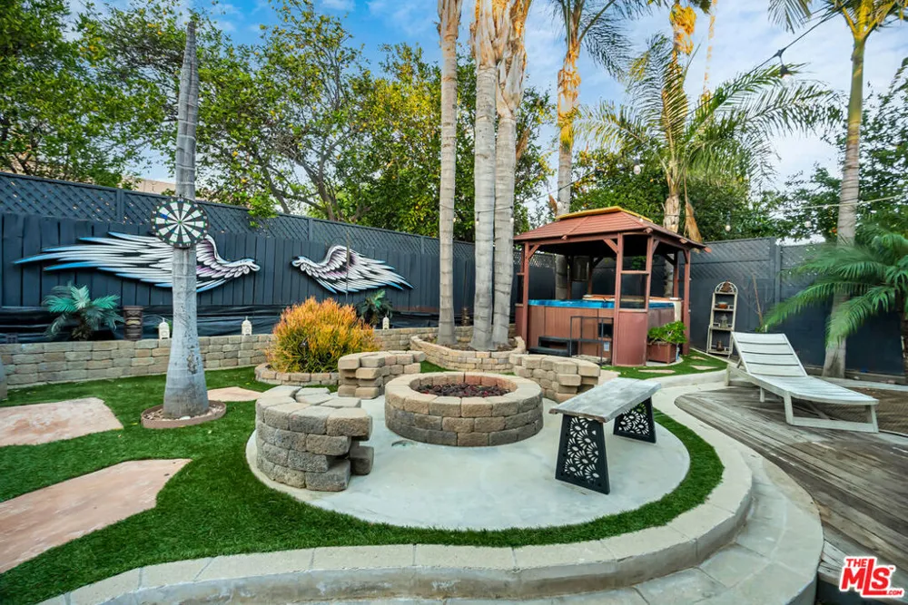 20241 Baltar Street Winnetka, CA 91306