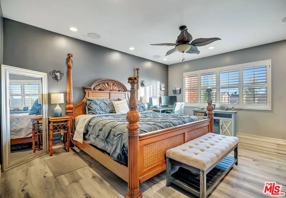 20241 Baltar Street Winnetka, CA 91306
