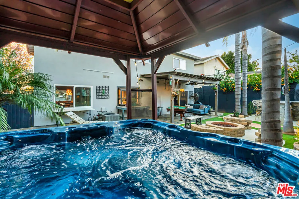 20241 Baltar Street Winnetka, CA 91306